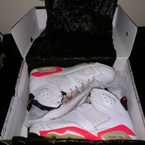 Men’s Air Jordan’s retro 6 SIZE 12